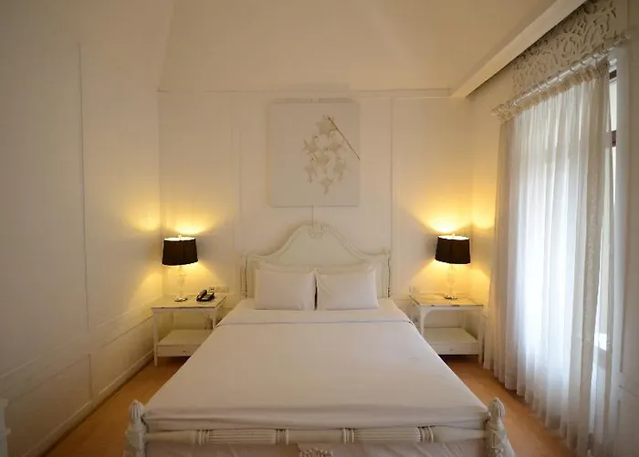 The Heritage Baan Silom