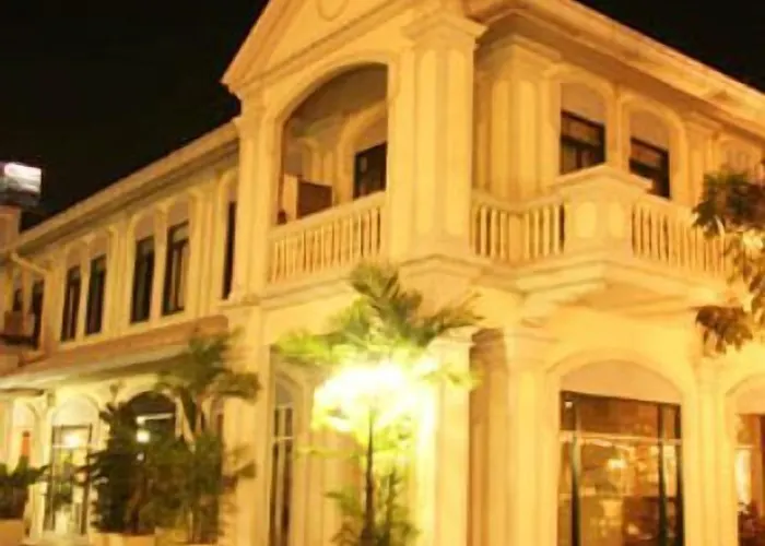 Hotel The Heritage Baan Silom 3*
