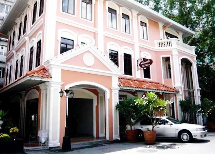 Hotel The Heritage Baan Silom 3*