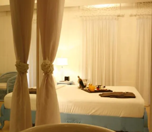 Hotel The Heritage Baan Silom 3*